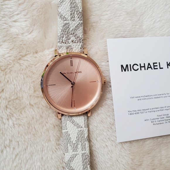 Michael Kors leather wristwatch - Picture 8 of 9